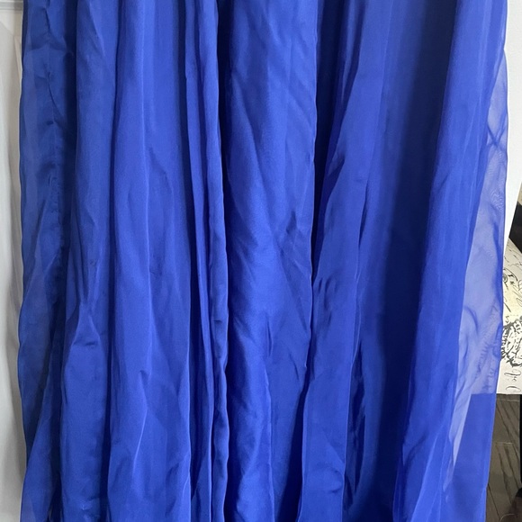 Beautiful Cap sleeve Sequined Royal blue evening gown dress - Picture 9 of 11